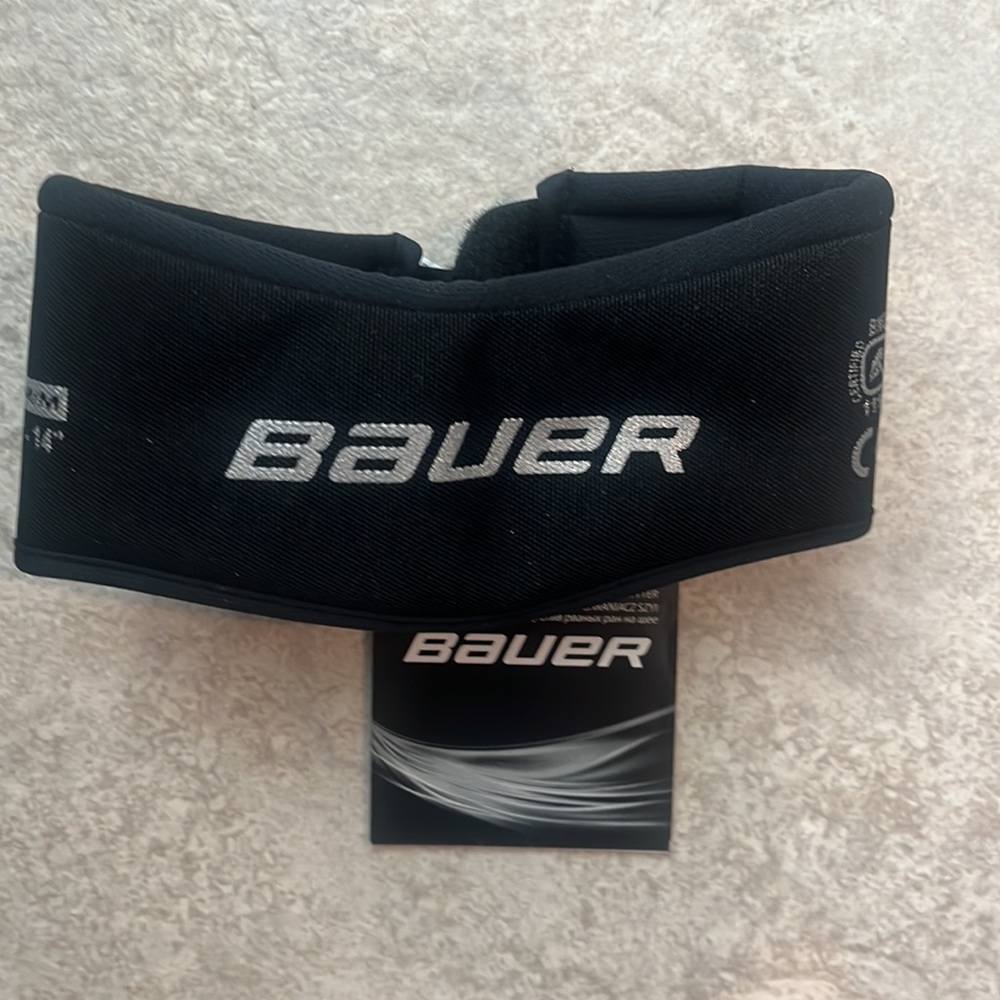Youth Bauer Hockey Neckguard YOUTH S/M NWT